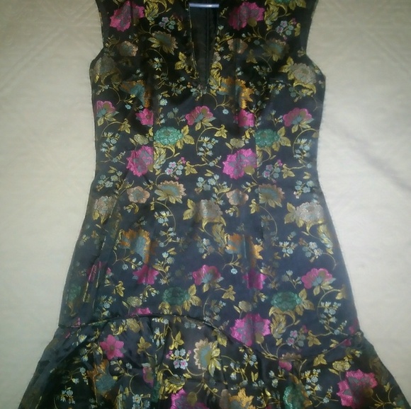 Meet your Posher, Jennifer - Picture 3 of 3